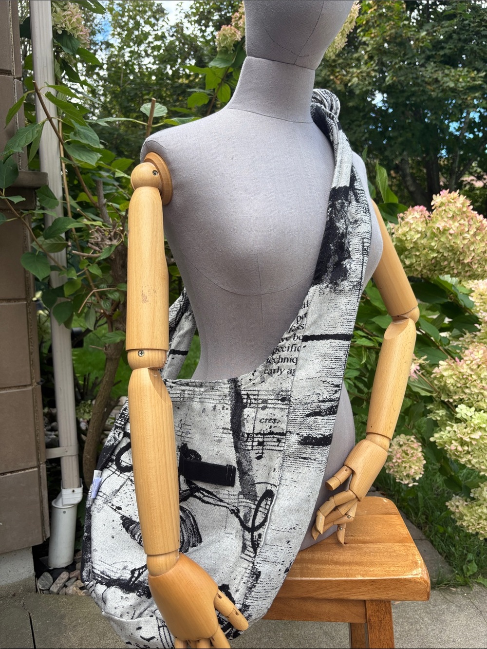 Lennylamb black and White woven Hobo Bag with Ballerina Motif